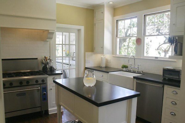 mediumthumbBuena Vista St South Pas  24