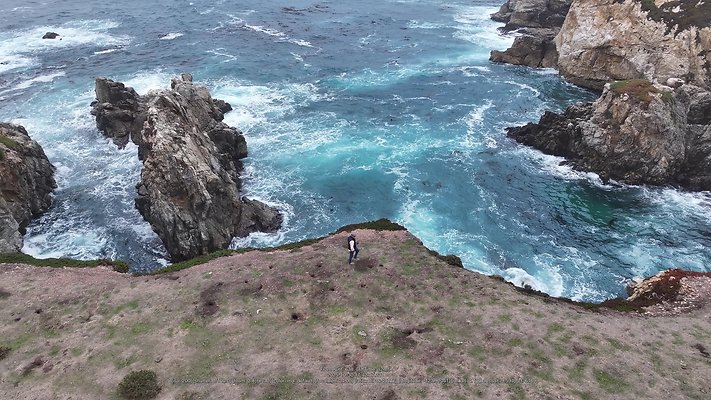 vlcsnap-2025-10-30-22h07m49s464